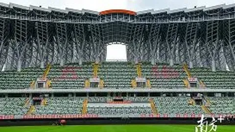 范丞丞误认张小斐为张伟，贾玲调侃：你不是包场了？